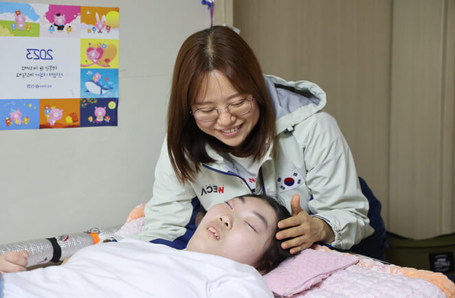 연희가족의 생계비 지원