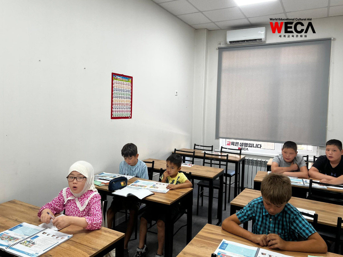 키르기스스탄 WECA 교육센터의 수업모습
