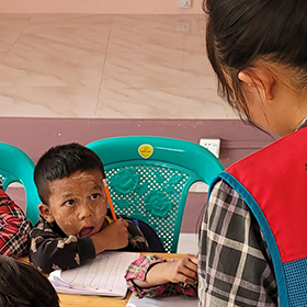 미얀마 매따웅유아 어학당 아이들