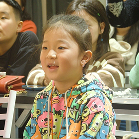 키르기스스탄 고려 어학당 한국어 발음 연습하는 아이들